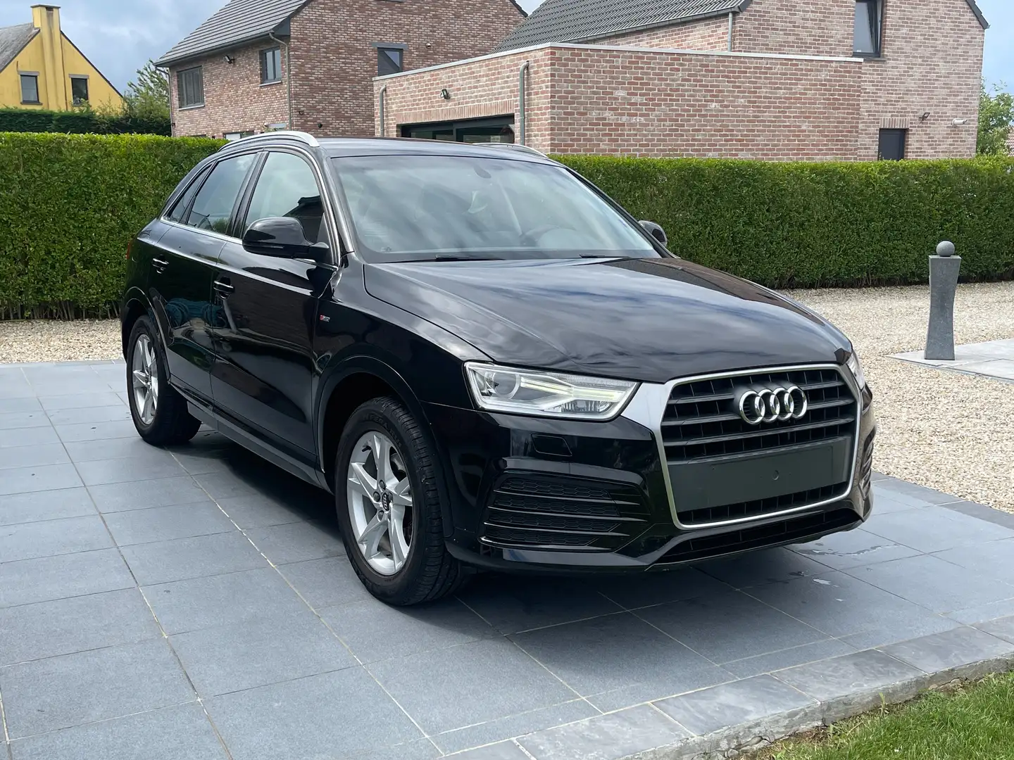 Audi Q3 Q3 1.4 TFSI S line Noir - 2