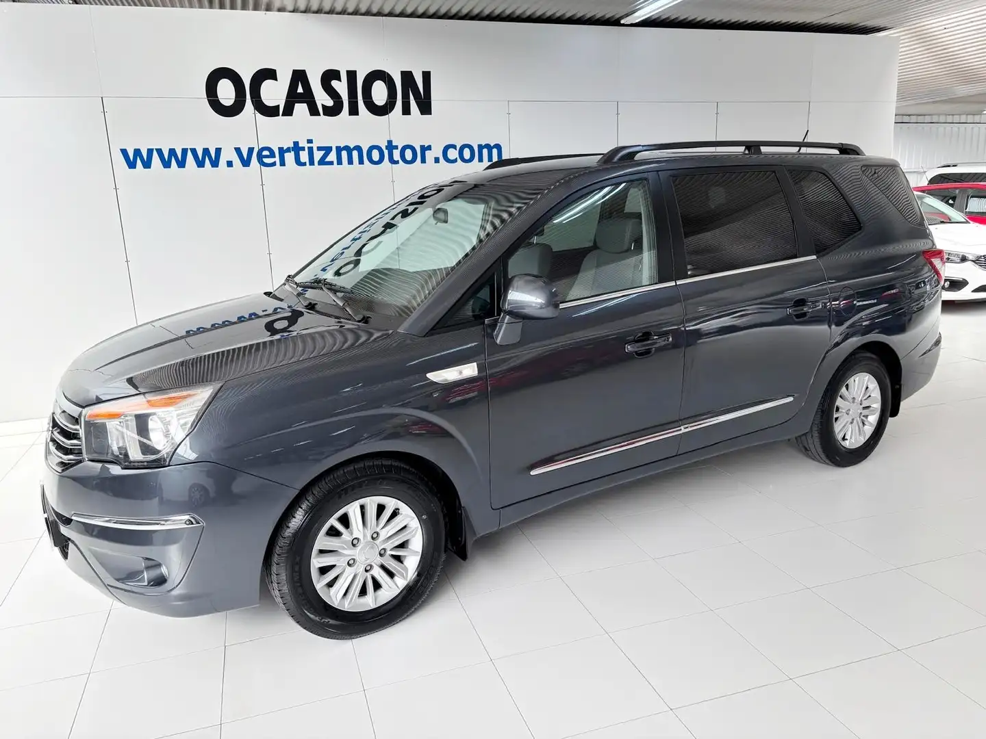 SsangYong Rodius 2.0e-Xdi Premium Grigio - 1