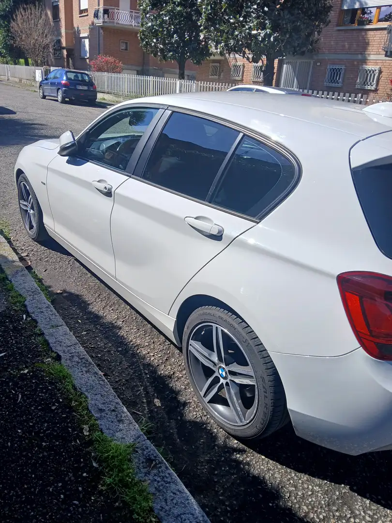 BMW 120 Serie 1 F/20-21 2011 120d 5p xdrive Msport Bianco - 2