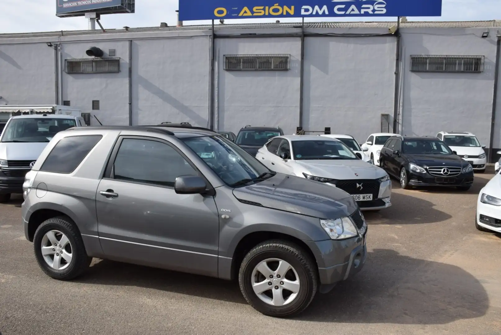 Suzuki Grand Vitara 1.9DDiS JX Gris - 1