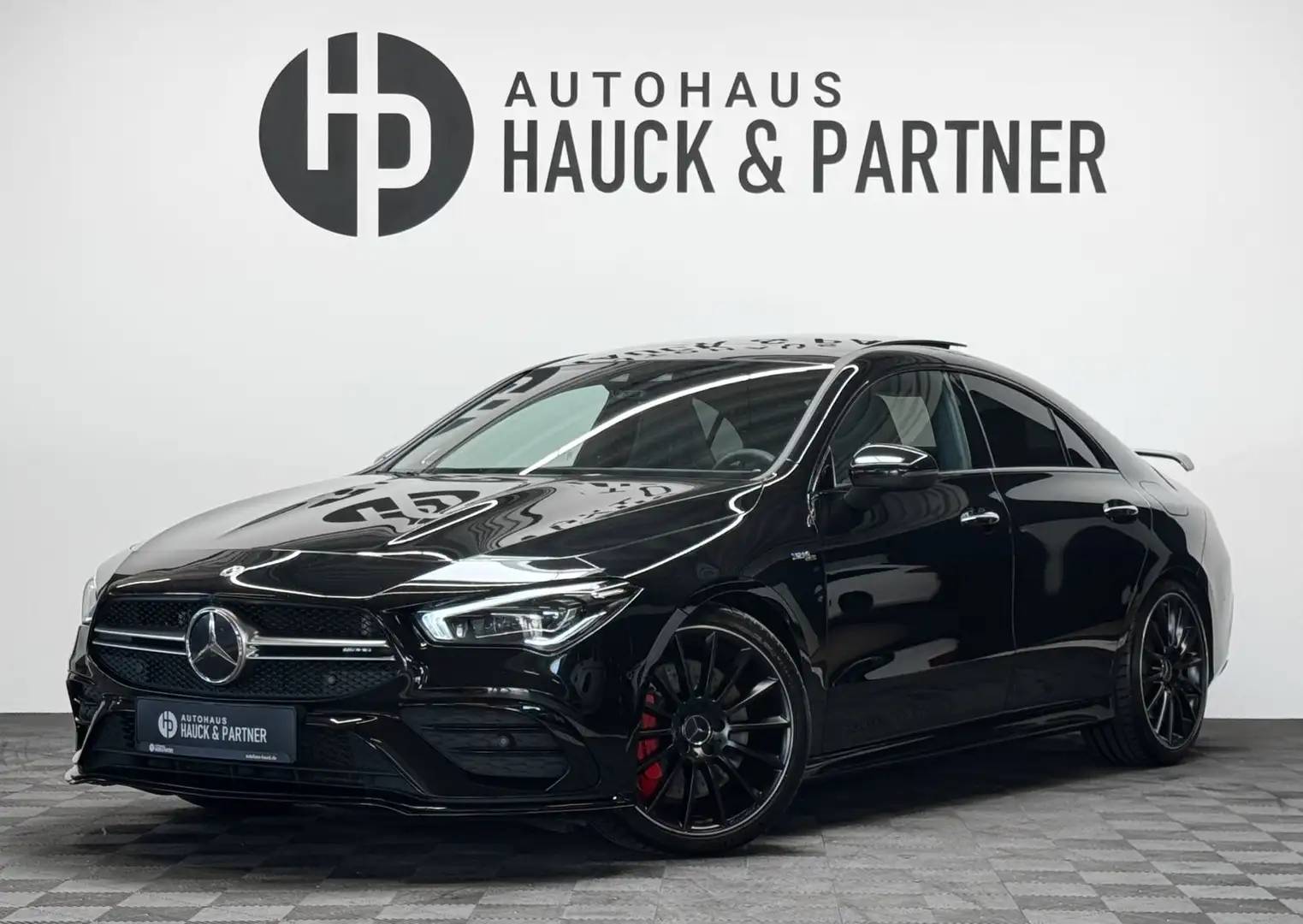 Mercedes-Benz CLA 35 AMG 4M *Aero+*Schale*Pano*Burm*Perf.-Lenk Černá - 1
