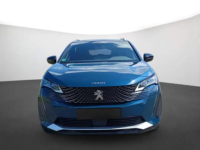 Peugeot 3008 view 2