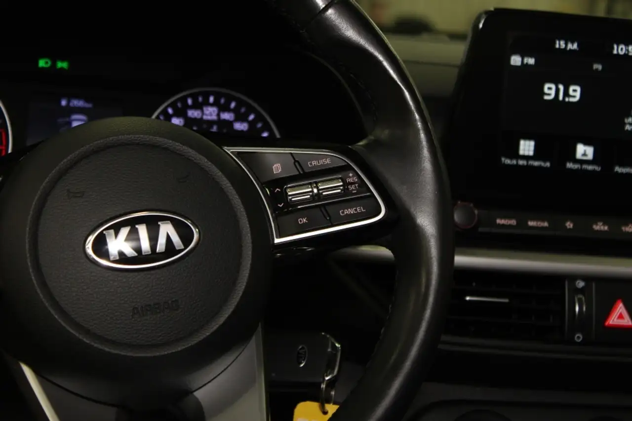Kia Forte снимка Kia Forte
