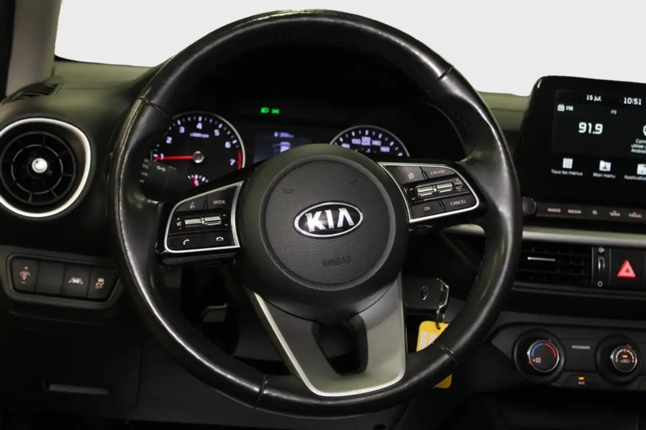 Kia Forte снимка Kia Forte