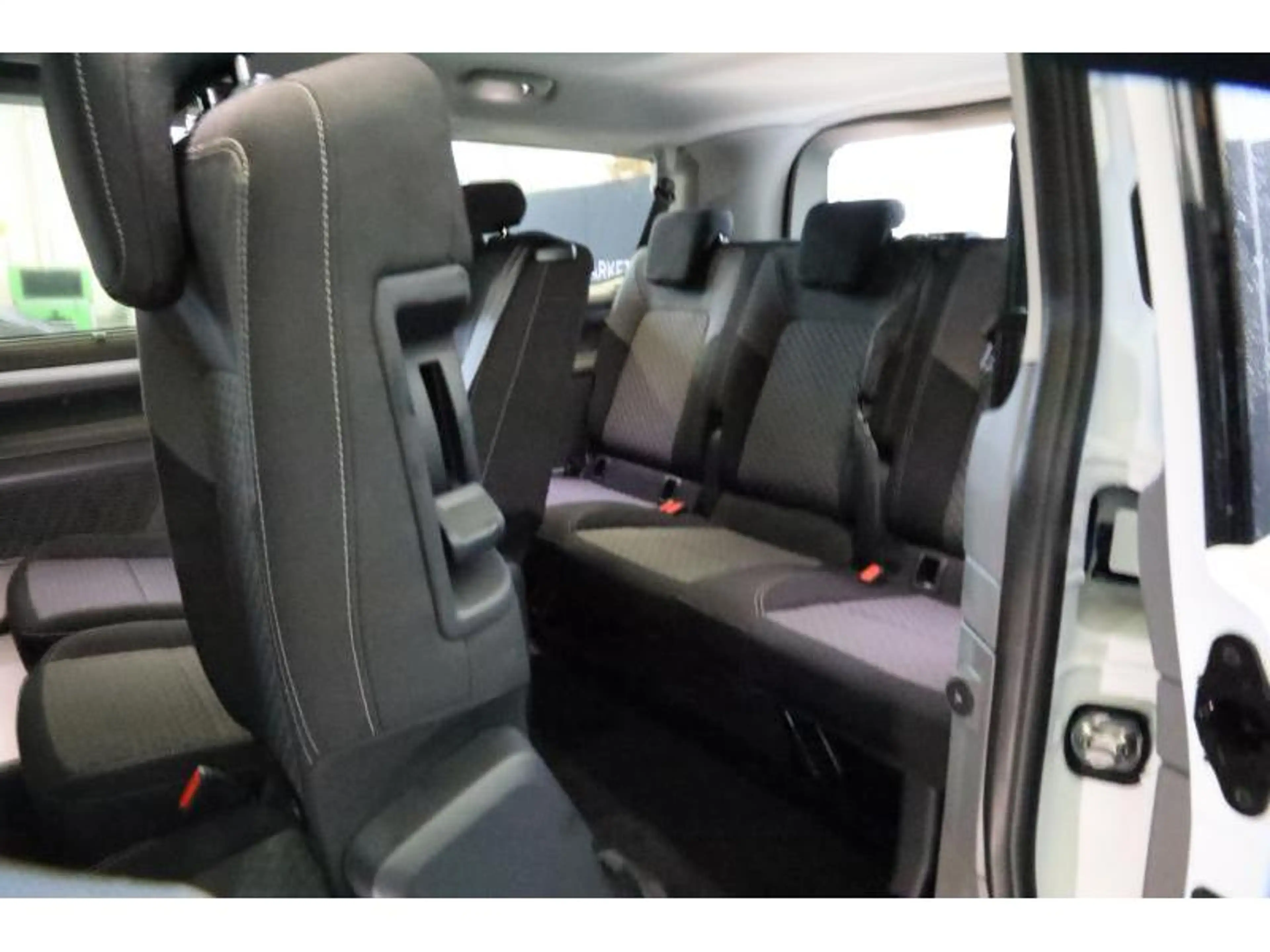 Volkswagen T7 Caravelle STYLE COURT A8 — photo 11