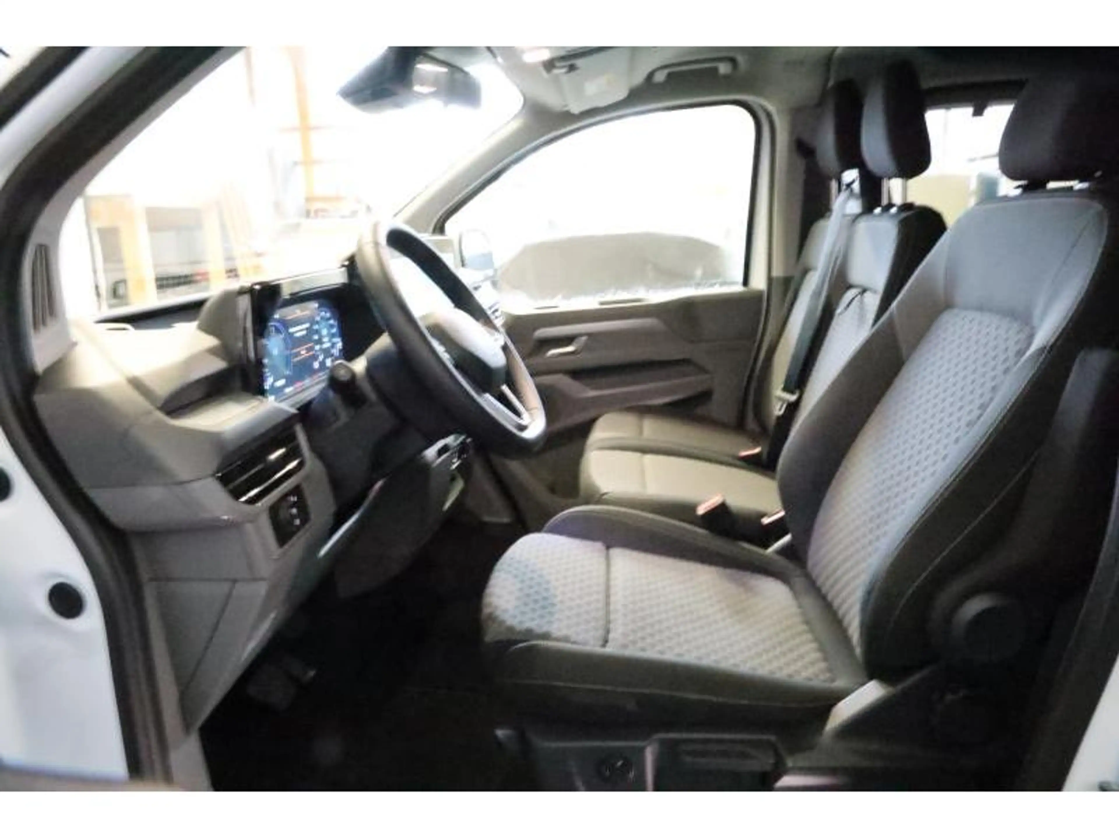 Volkswagen T7 Caravelle STYLE COURT A8 — photo 8