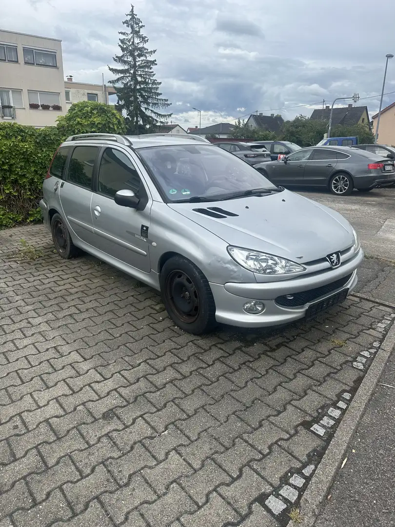 Peugeot 308 - 1