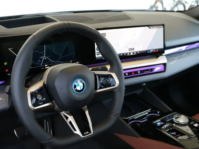 BMW I5 view 9