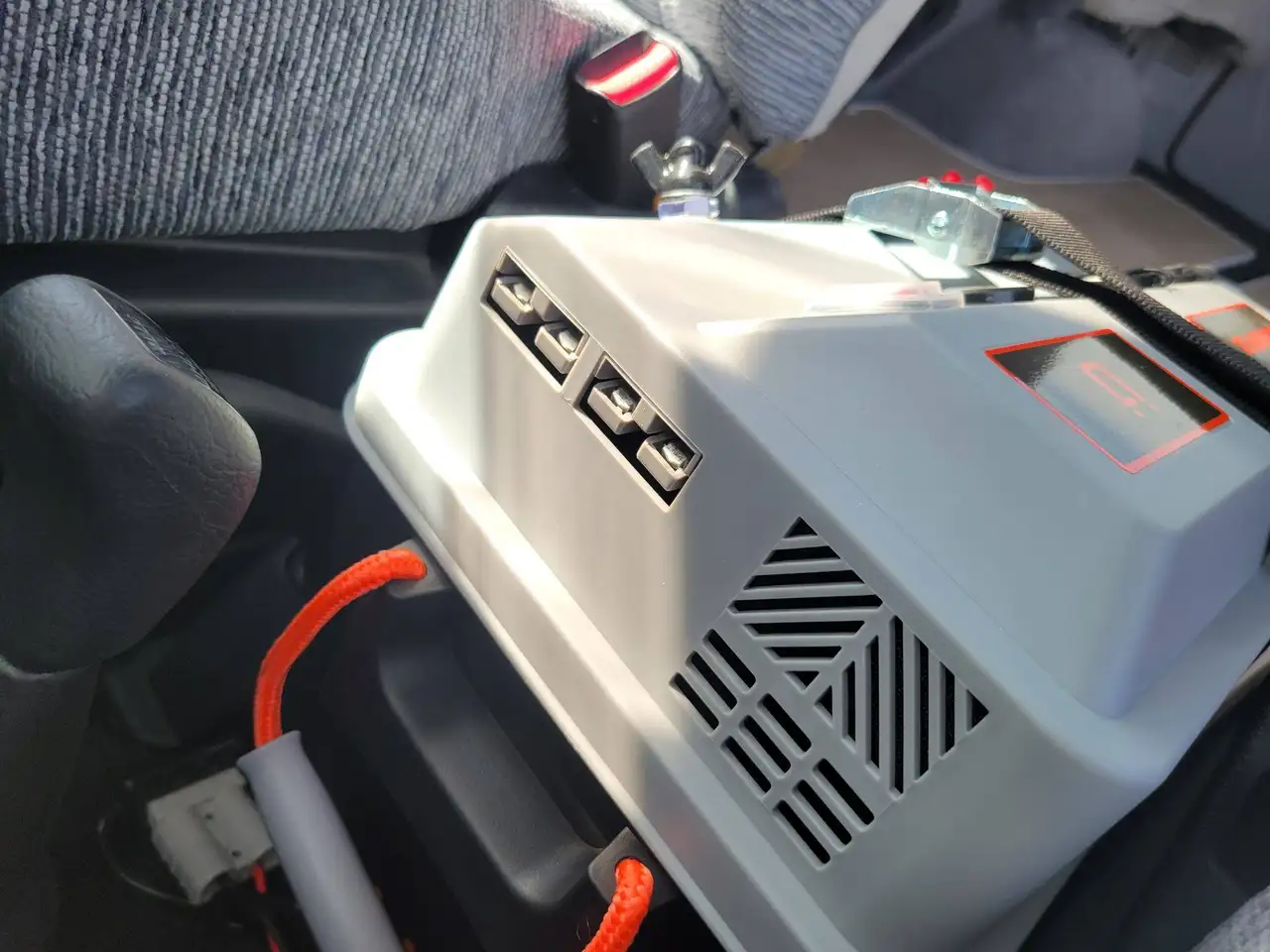 Mitsubishi Delica снимка Mitsubishi Delica