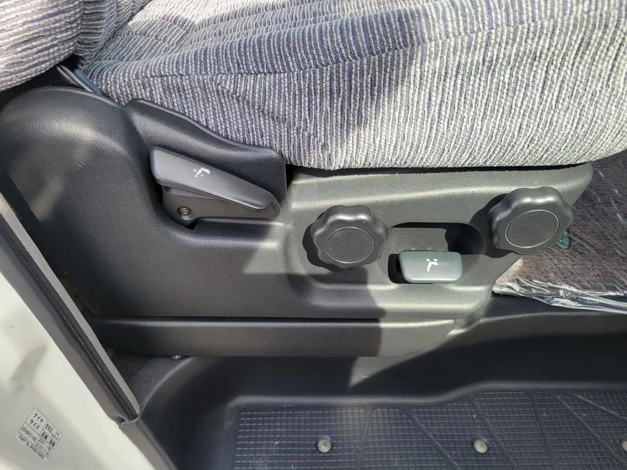 Mitsubishi Delica снимка Mitsubishi Delica