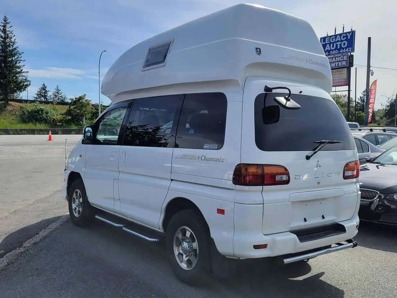 Mitsubishi Delica снимка Mitsubishi Delica