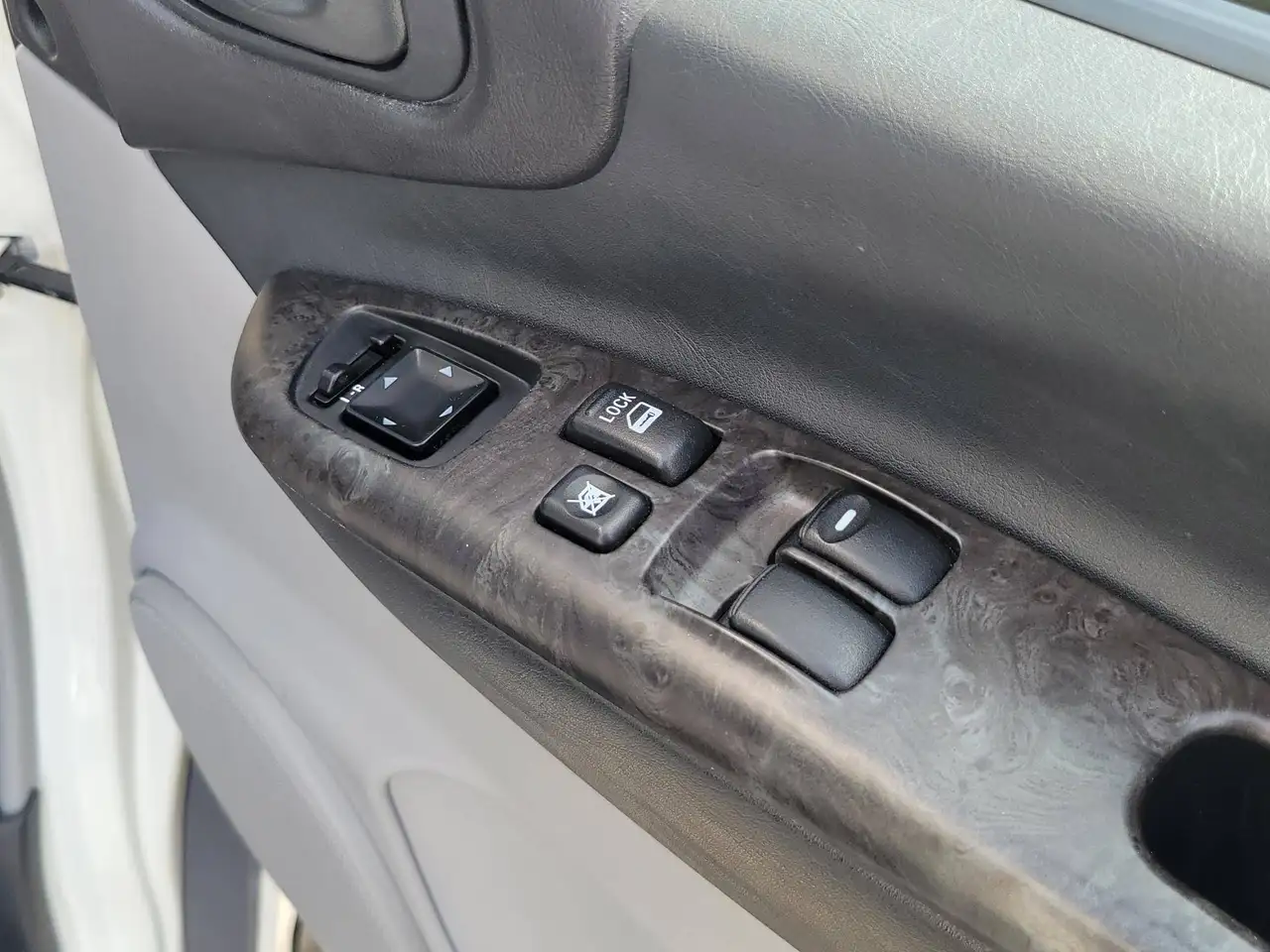 Mitsubishi Delica снимка Mitsubishi Delica