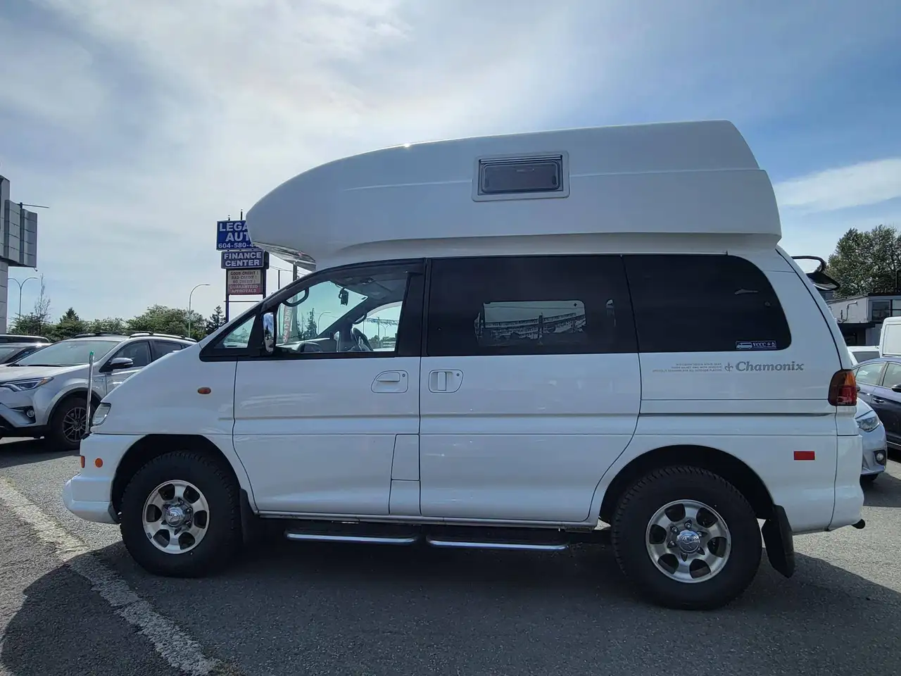 Mitsubishi Delica снимка Mitsubishi Delica