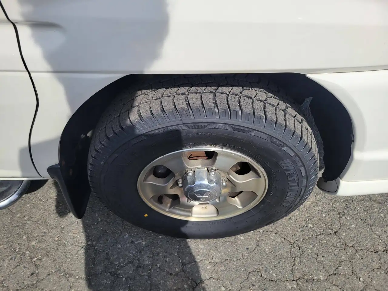 Mitsubishi Delica снимка Mitsubishi Delica