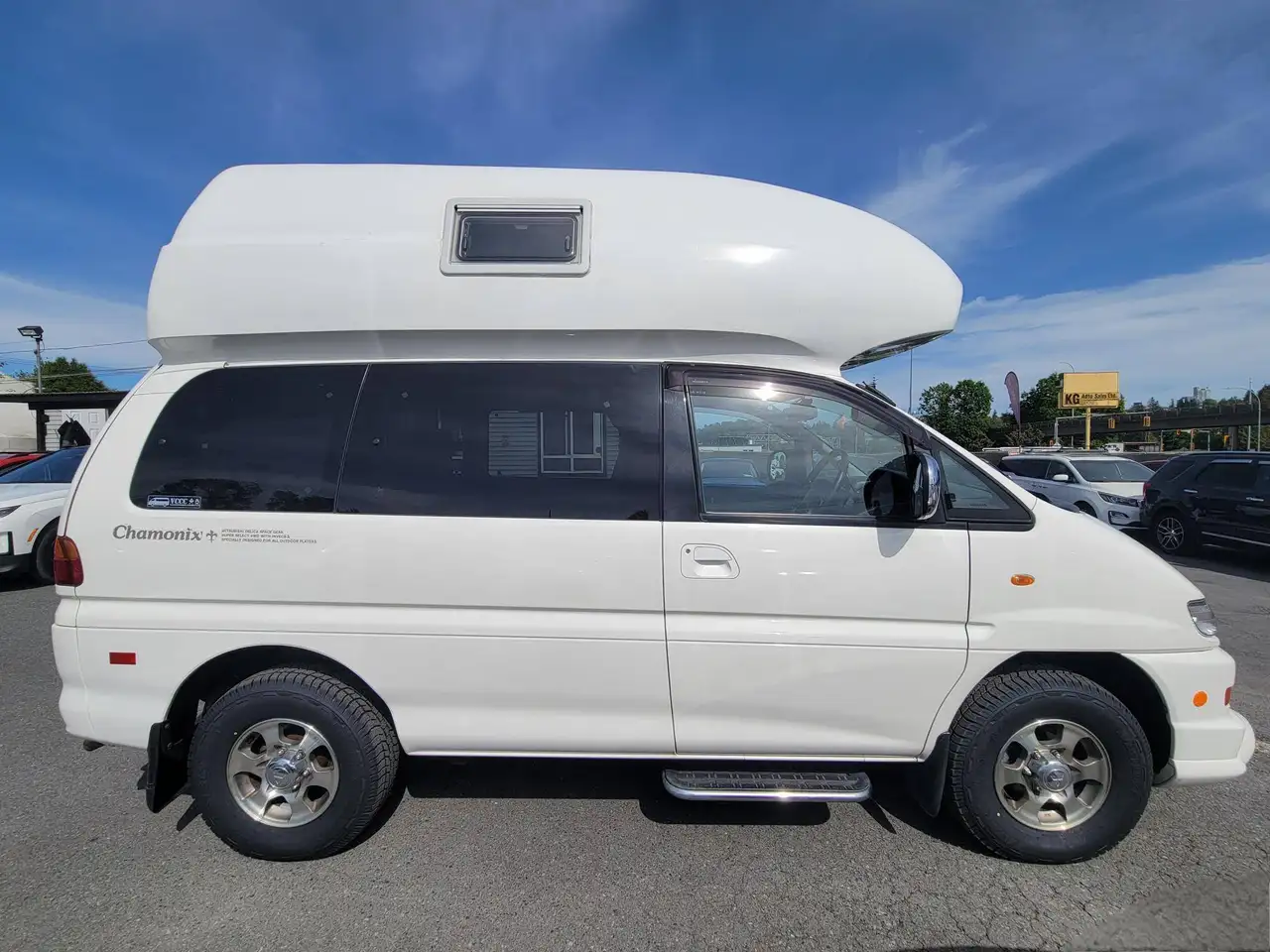 Mitsubishi Delica снимка Mitsubishi Delica