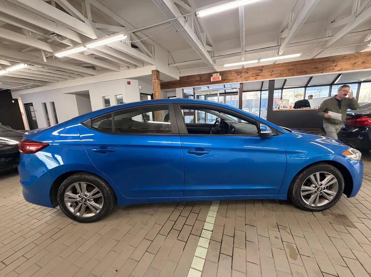 Hyundai ELANTRA снимка Hyundai ELANTRA