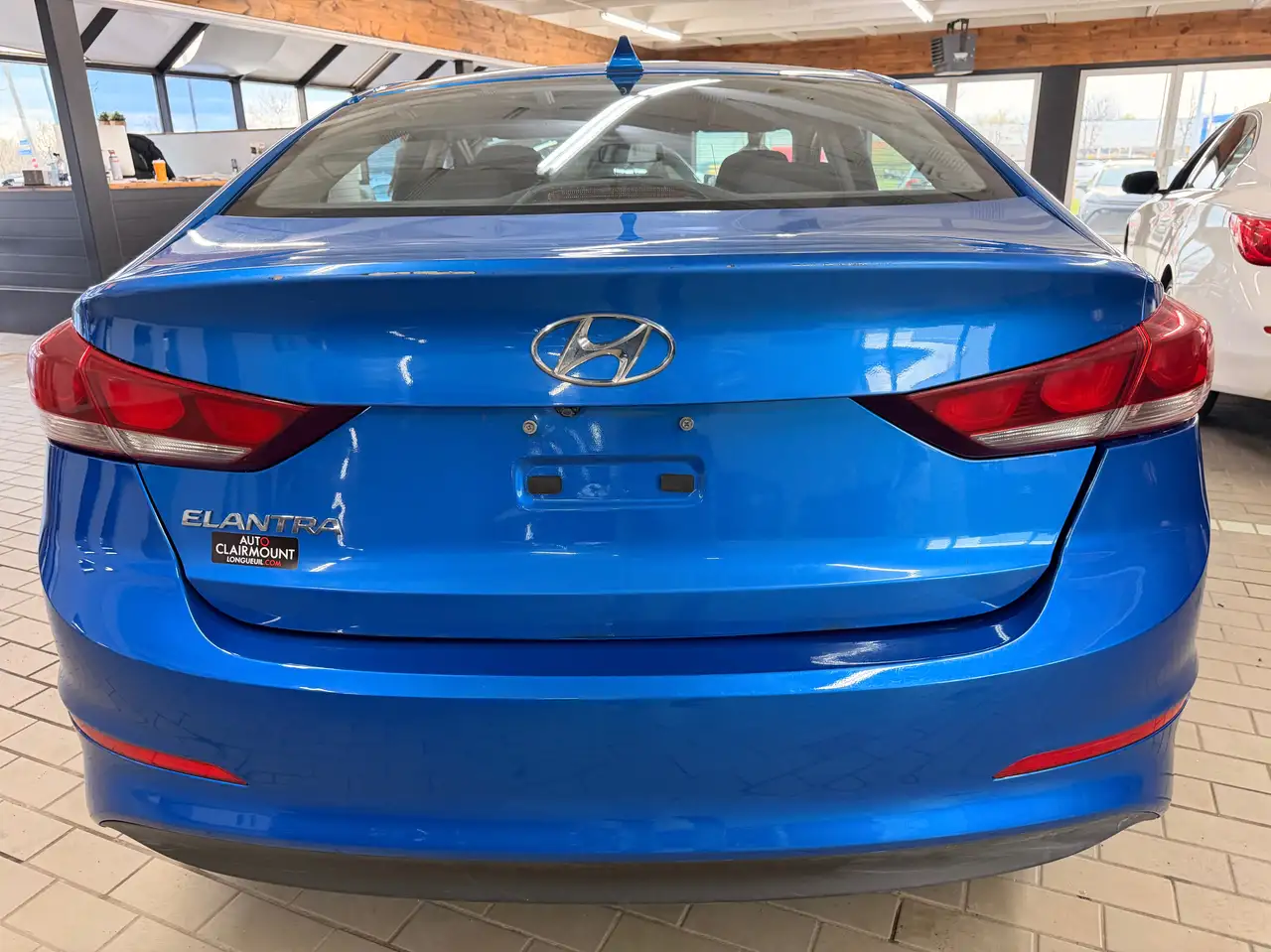 Hyundai ELANTRA снимка Hyundai ELANTRA