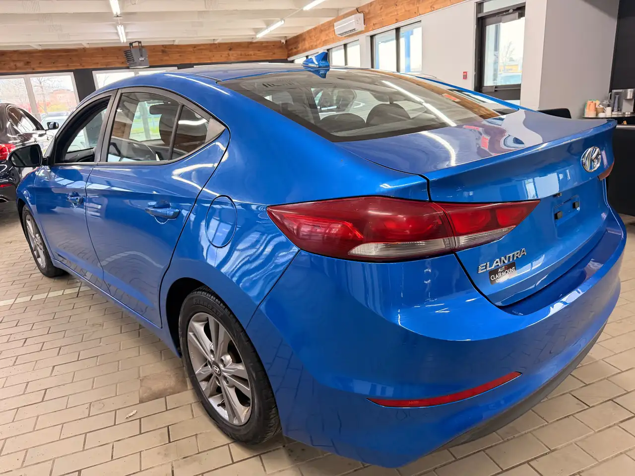 Hyundai ELANTRA снимка Hyundai ELANTRA