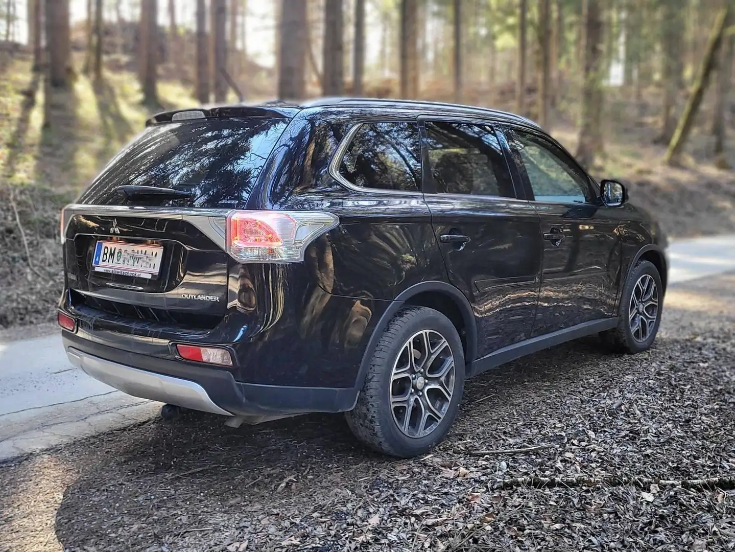 Mitsubishi Outlander Outlander 2,2 DI-D Instyle Aut. Instyle Schwarz - 2
