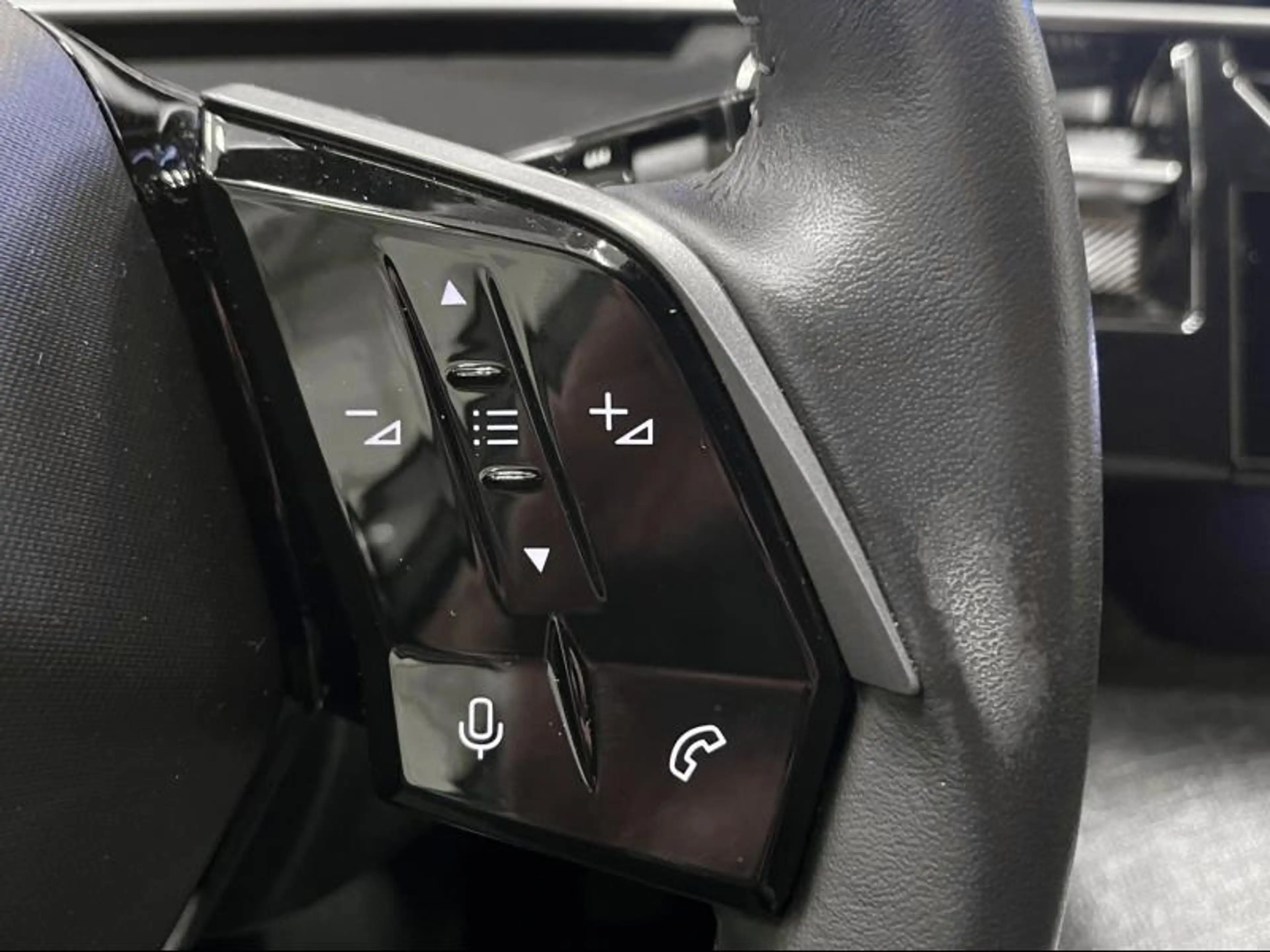 Peugeot 3008 Allure | 360° Camera | Carplay | Driver Alert — photo 23