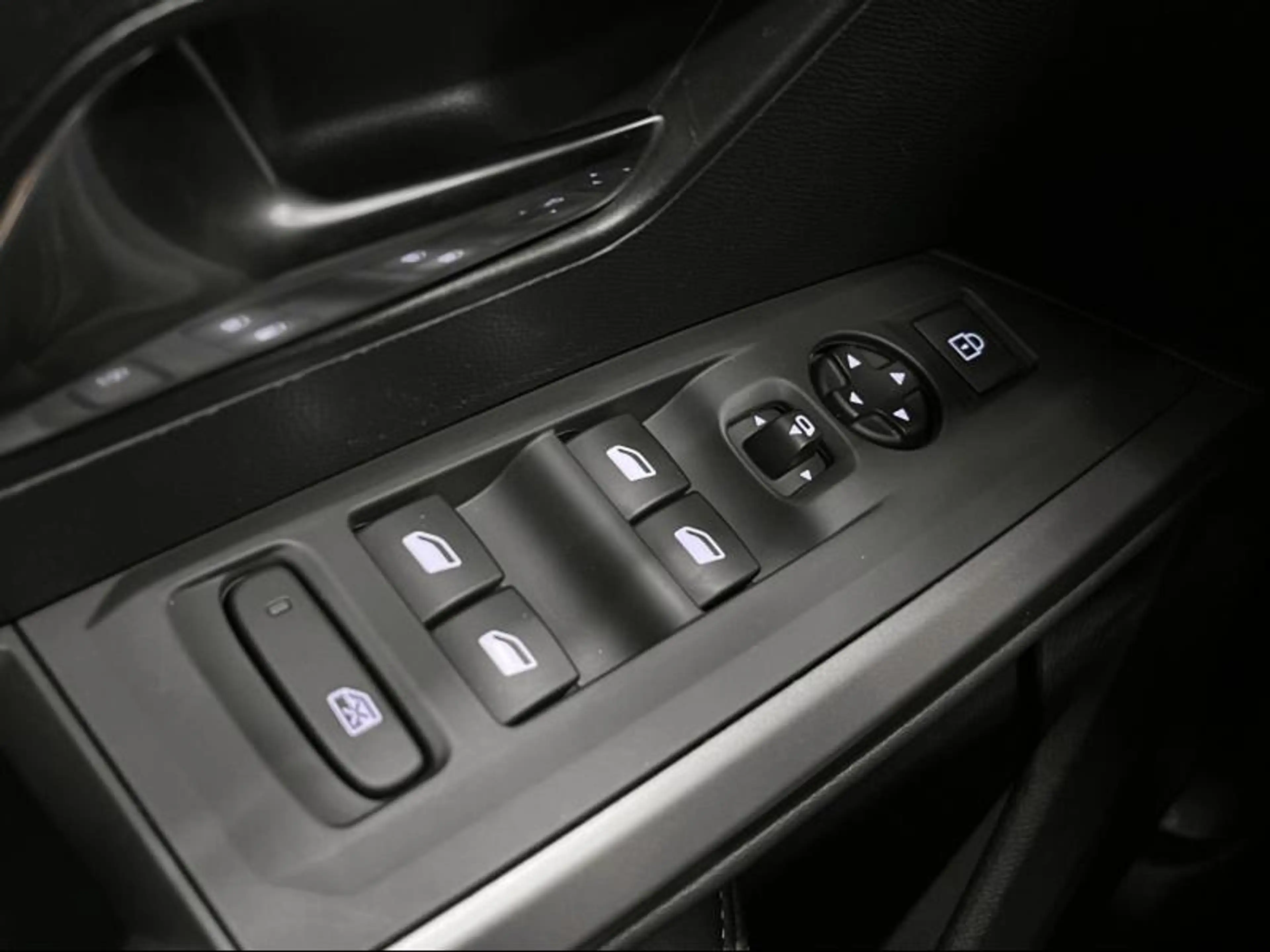Peugeot 3008 Allure | 360° Camera | Carplay | Driver Alert — photo 26
