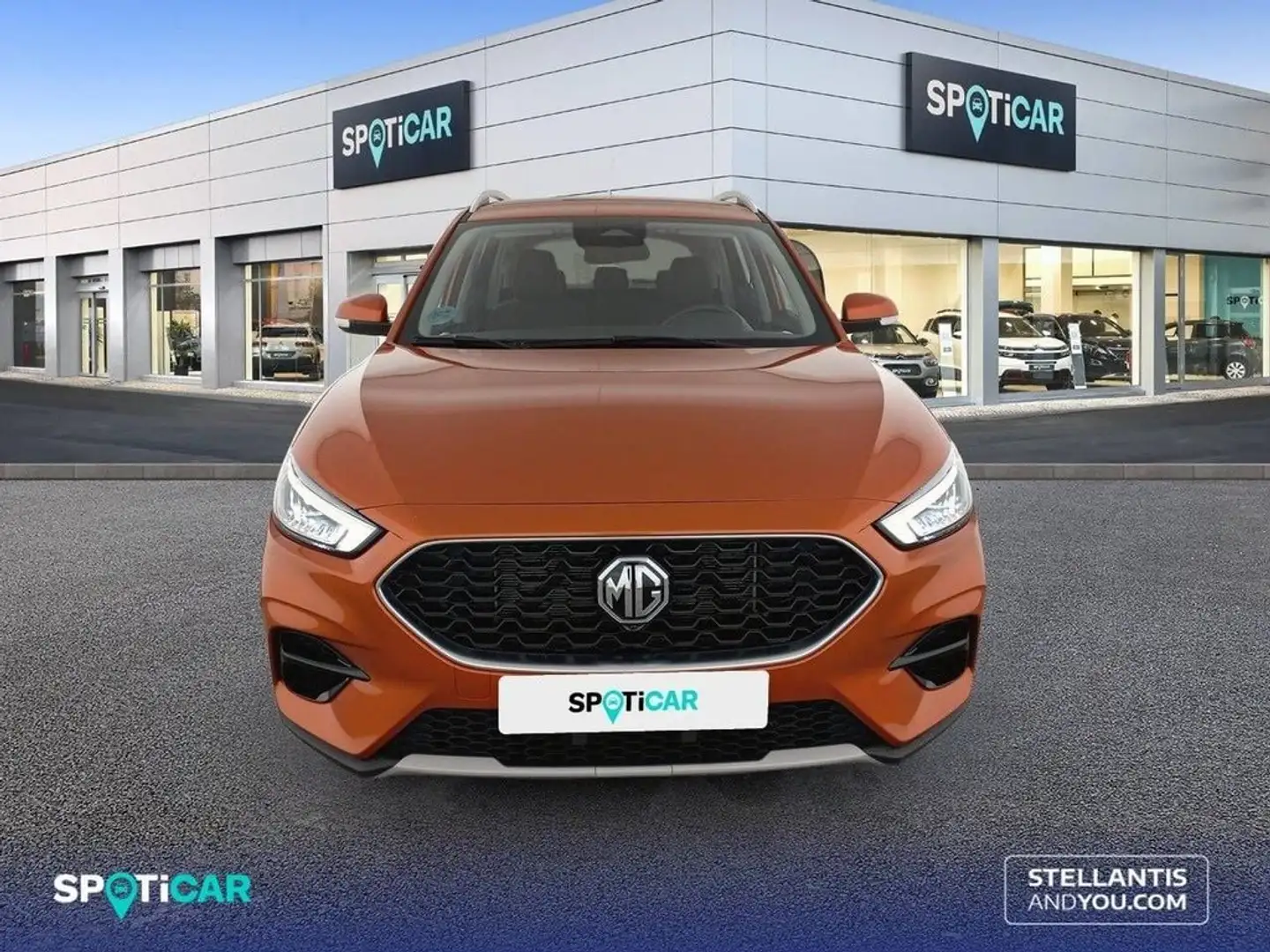 MG ZS 1.5 Comfort Naranja - 2