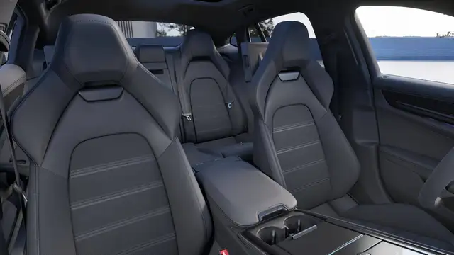 Porsche Panamera view 9