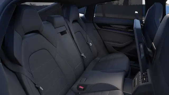 Porsche Panamera view 10