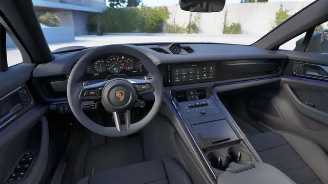 Porsche Panamera view 8