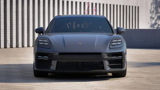 Porsche Panamera view 6