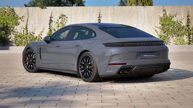 Porsche Panamera view 4