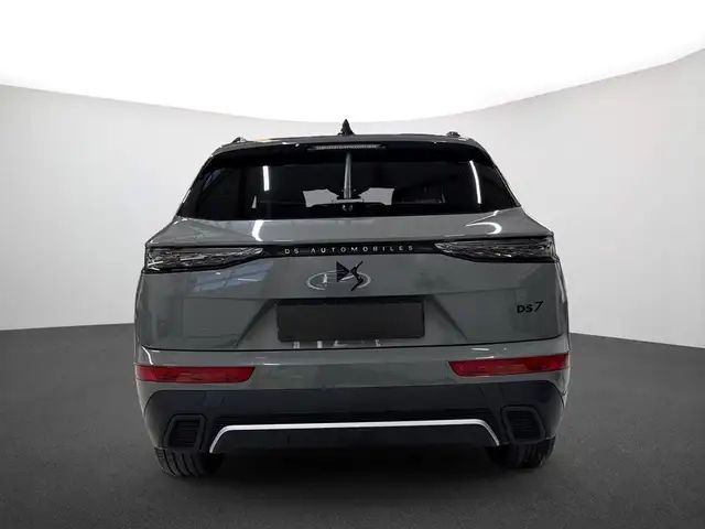 DS Automobiles DS 7 Crossback view 3
