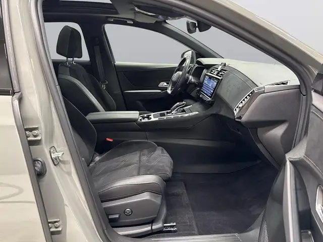 DS Automobiles DS 7 Crossback view 11