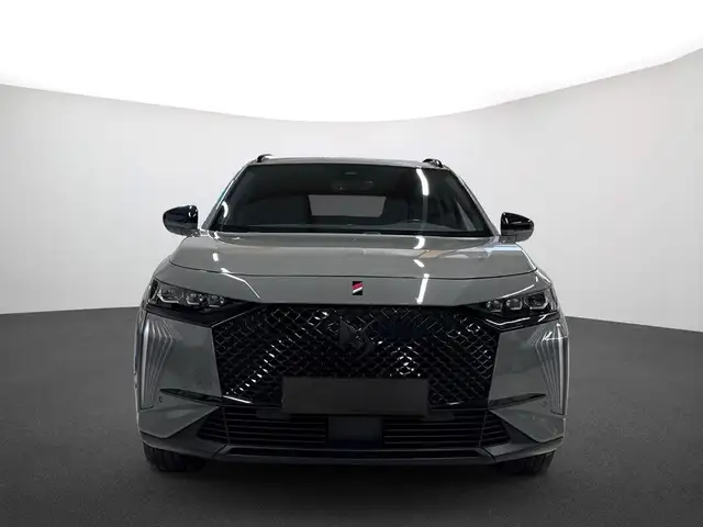 DS Automobiles DS 7 Crossback view 2
