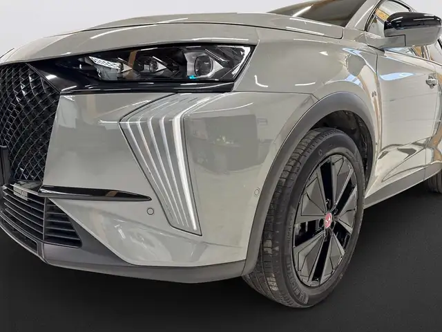 DS Automobiles DS 7 Crossback view 9