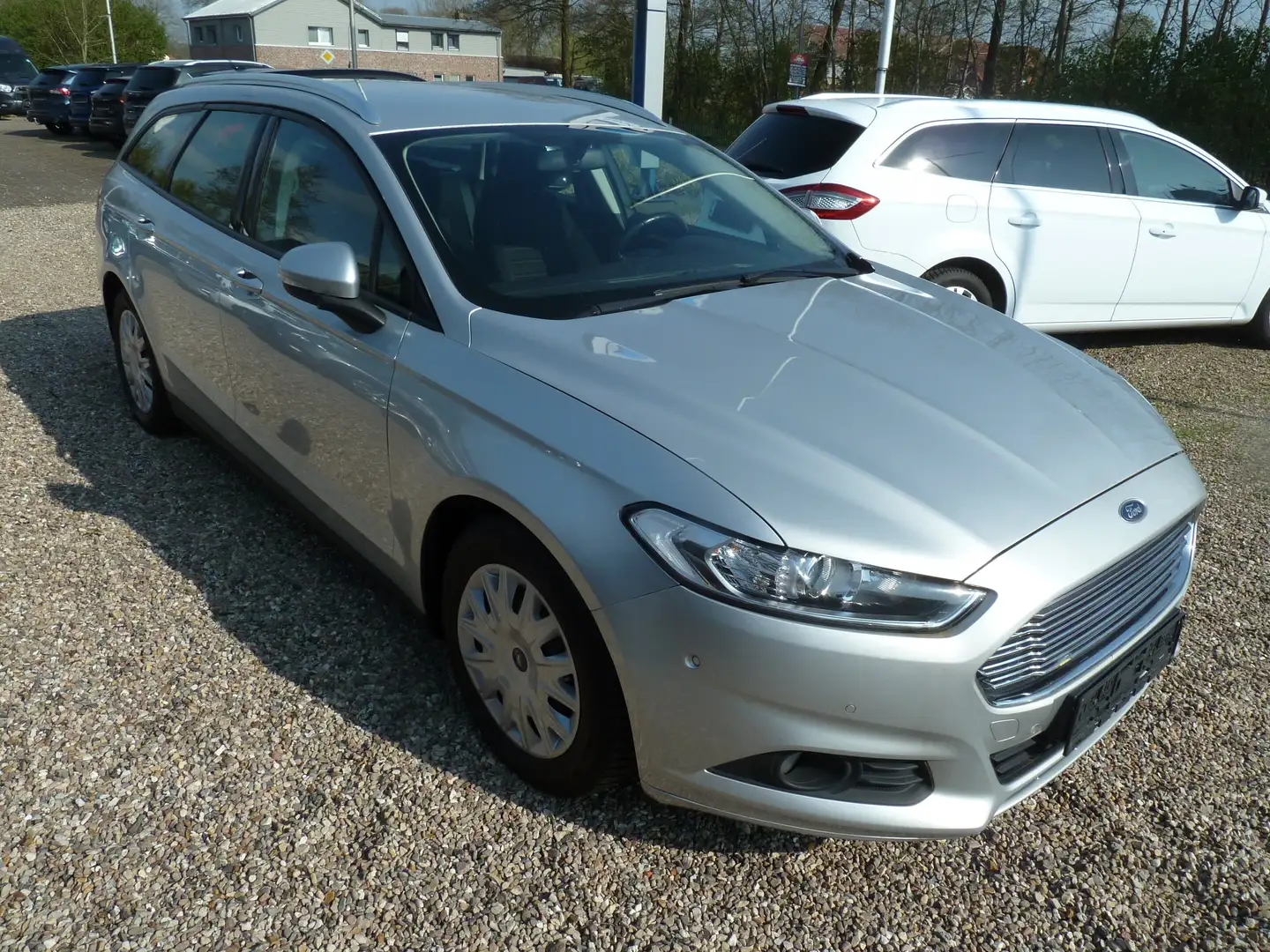 Ford Mondeo Trend Silber - 2