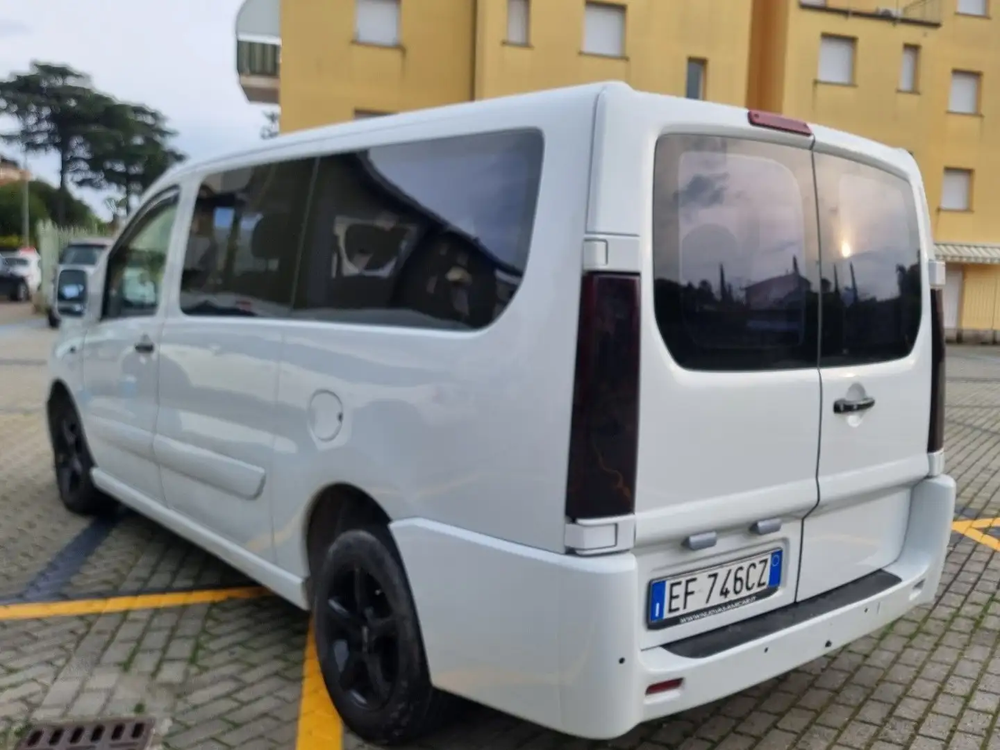 Fiat Scudo 9 posti 2.0 mjt  120cv Blanco - 2