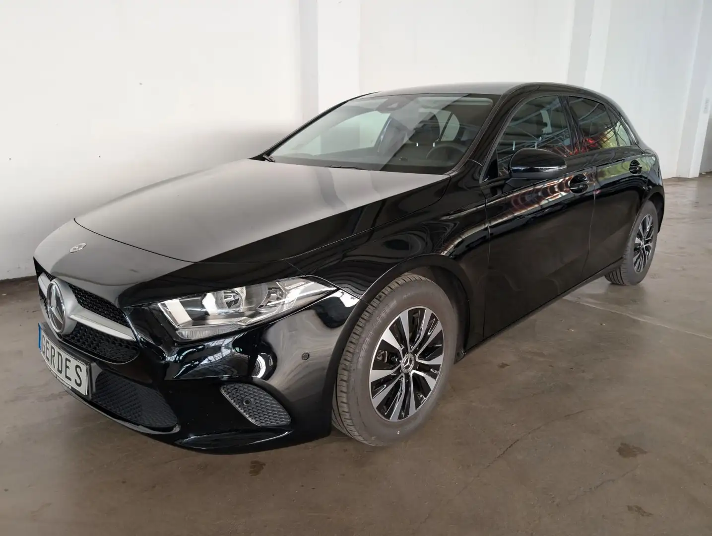 Mercedes-Benz A 180 A -Klasse A 180 d Schwarz - 2