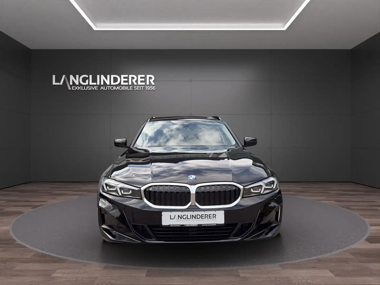 BMW 320 i  Touring NP 55.809,- DAB LED Komfortzg. Schwarz - 2