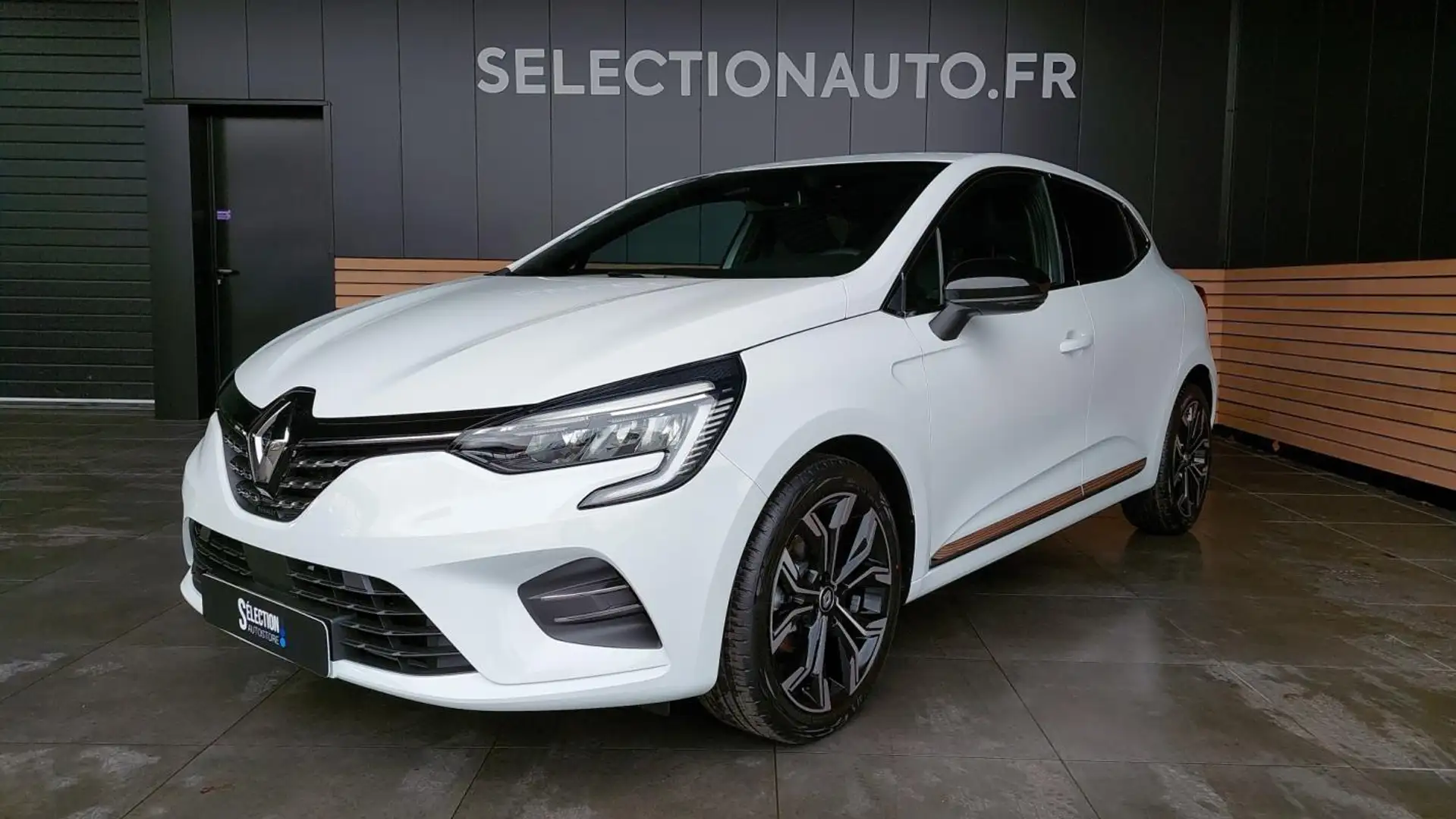 Renault Clio V Techno TCe 90 Blanc - 1
