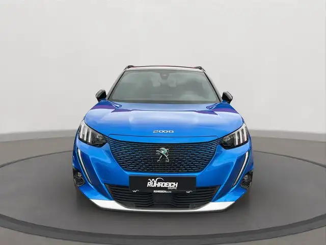 Peugeot E-2008 view 6
