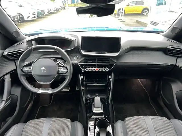 Peugeot E-2008 view 10
