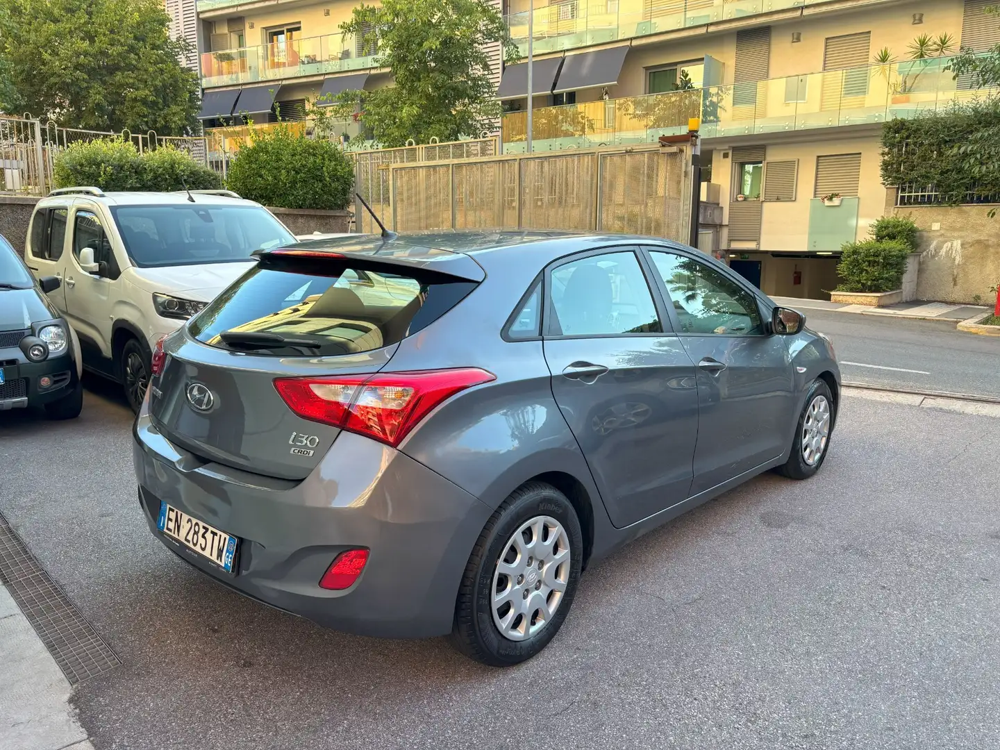 Hyundai i30 i30 1.4 CRDi 5p. UNICO PROPRIETARIO Grigio - 2
