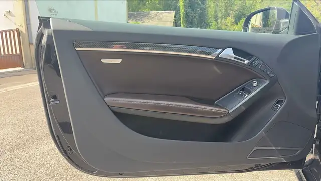 Audi RS5 view 7