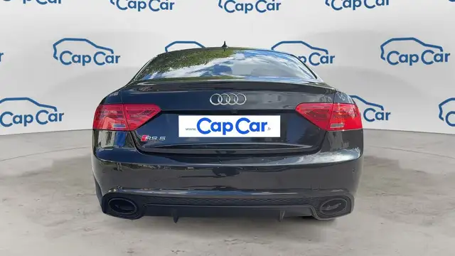 Audi RS5 view 3