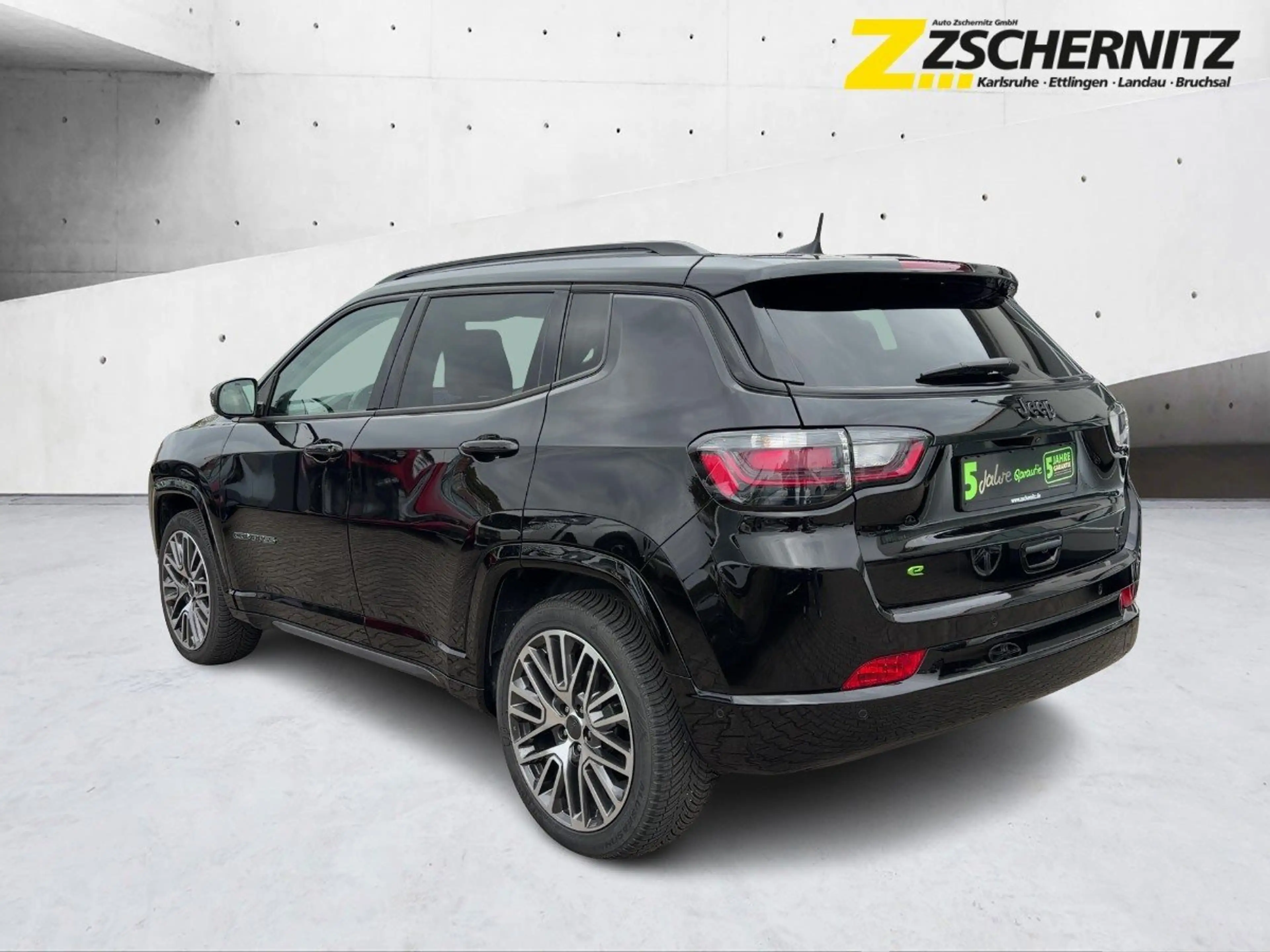Jeep Compass 1.5T DCT SUMMIT LED NAVI KAMERA LEDER SHZ — photo 3