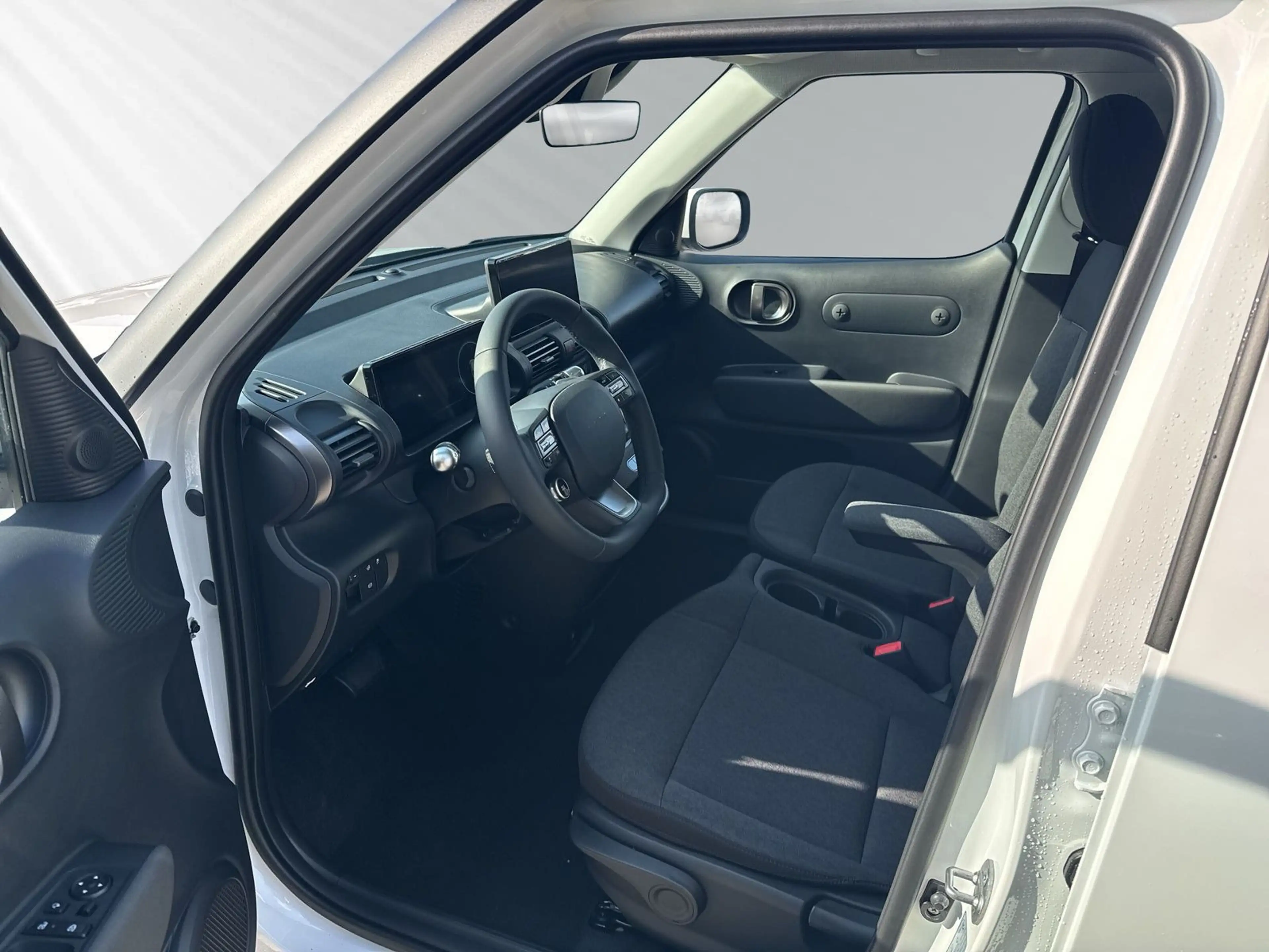 Hyundai Inster MY27 49kWh PRIME+GLAS-SCHIEBEDACH+V2L-PA+ — photo 9