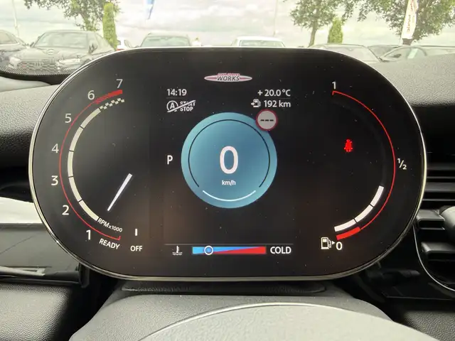 Mini Hatch view 19