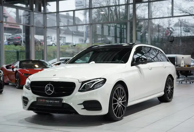 Mercedes-Benz E Class view 5
