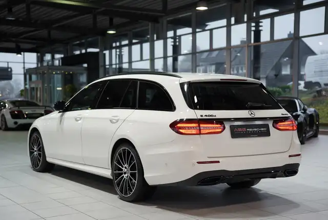 Mercedes-Benz E Class view 9
